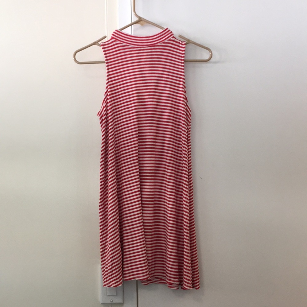 Soprano keyhole back mock turtleneck dress sz med